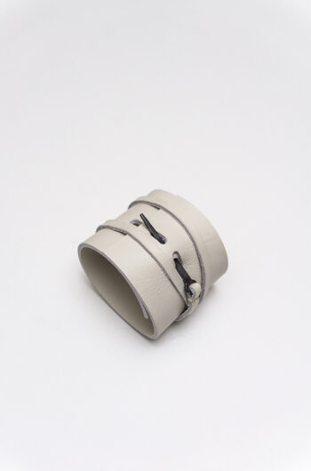 Cuffs Archives - Aumorfia